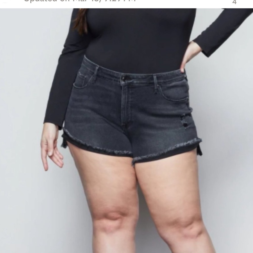 Good American Good Curve Black Distressed Frayed Hem Denim Shorts Size 20